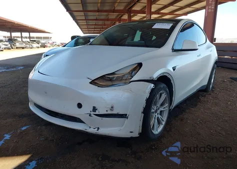 2022 Tesla Model Y Long Range Dual Motor All-Wheel Drive z USA, uszkodzony, nr VIN 7SAYGDEE8NA012383